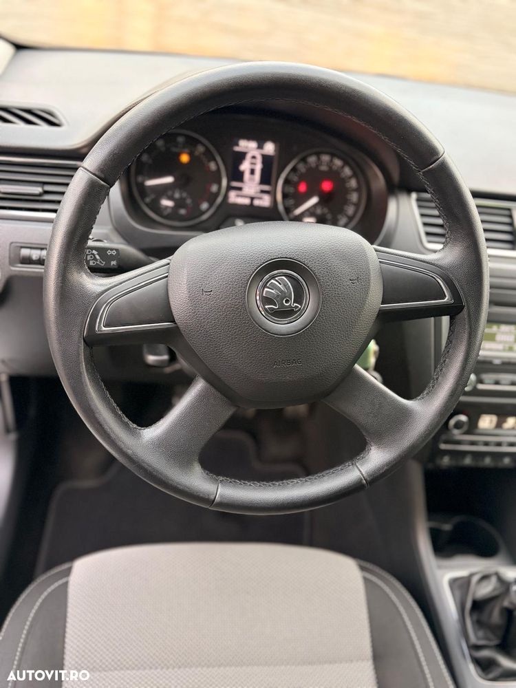 Skoda Rapid - 8