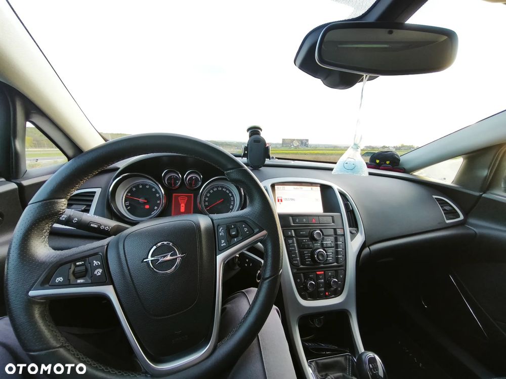 Opel Astra 1.4 Turbo - 10