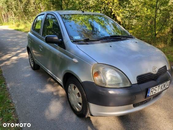 Toyota Yaris - 4