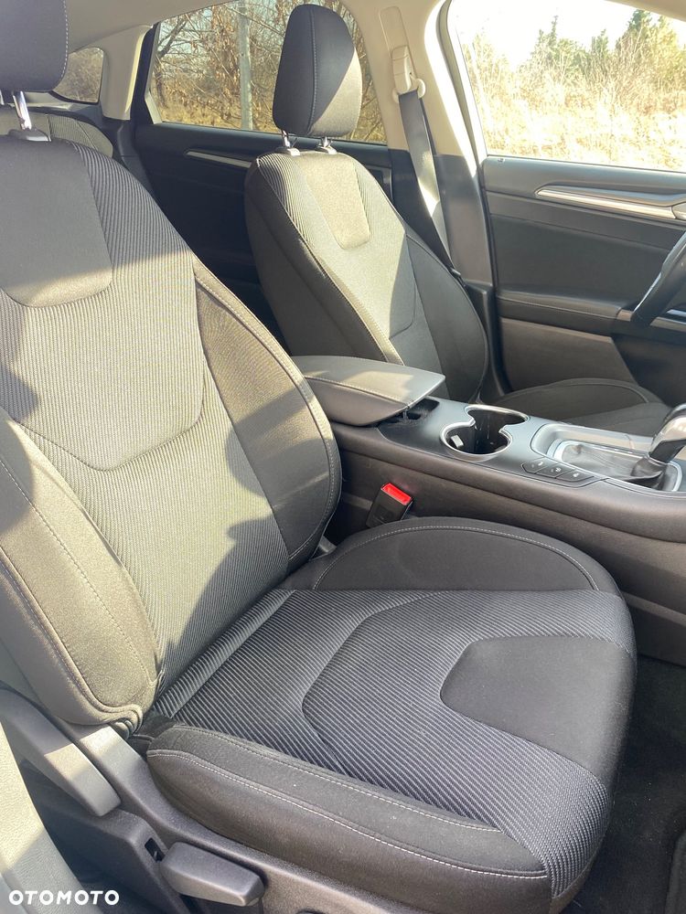 Ford Mondeo 2.0 TDCi Titanium PowerShift - 9