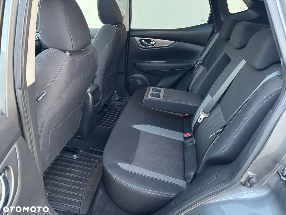 Nissan Qashqai 1.3 DIG-T N-Connecta - 34