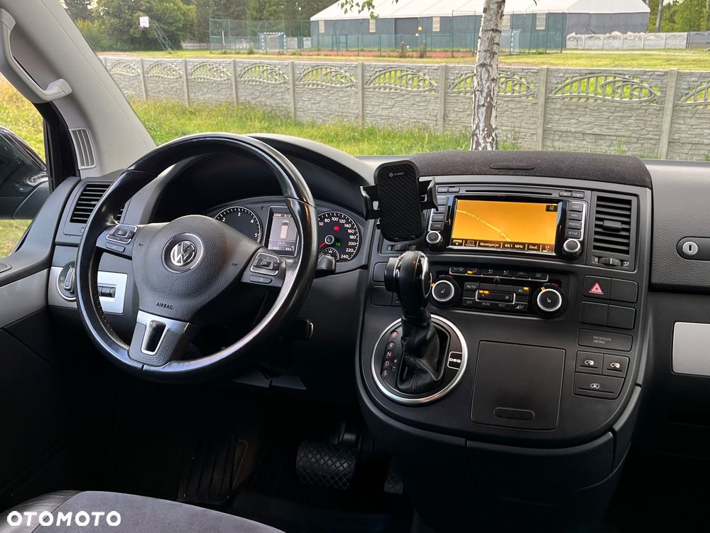 Volkswagen Multivan - 35