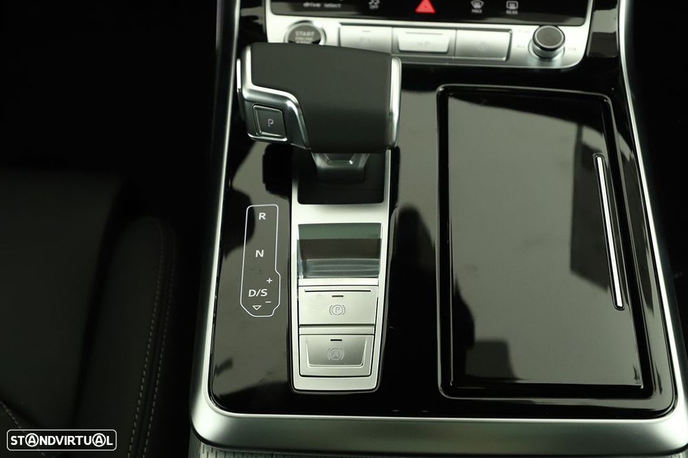 Audi Q8 55 TFSIe quattro Tiptronic - 14