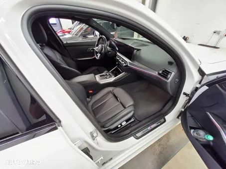 BMW Seria 3 330e Aut. M Sport - 12
