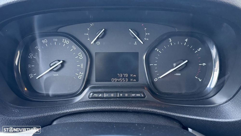 Citroën Jumpy 1.5 BlueHDi M - 28