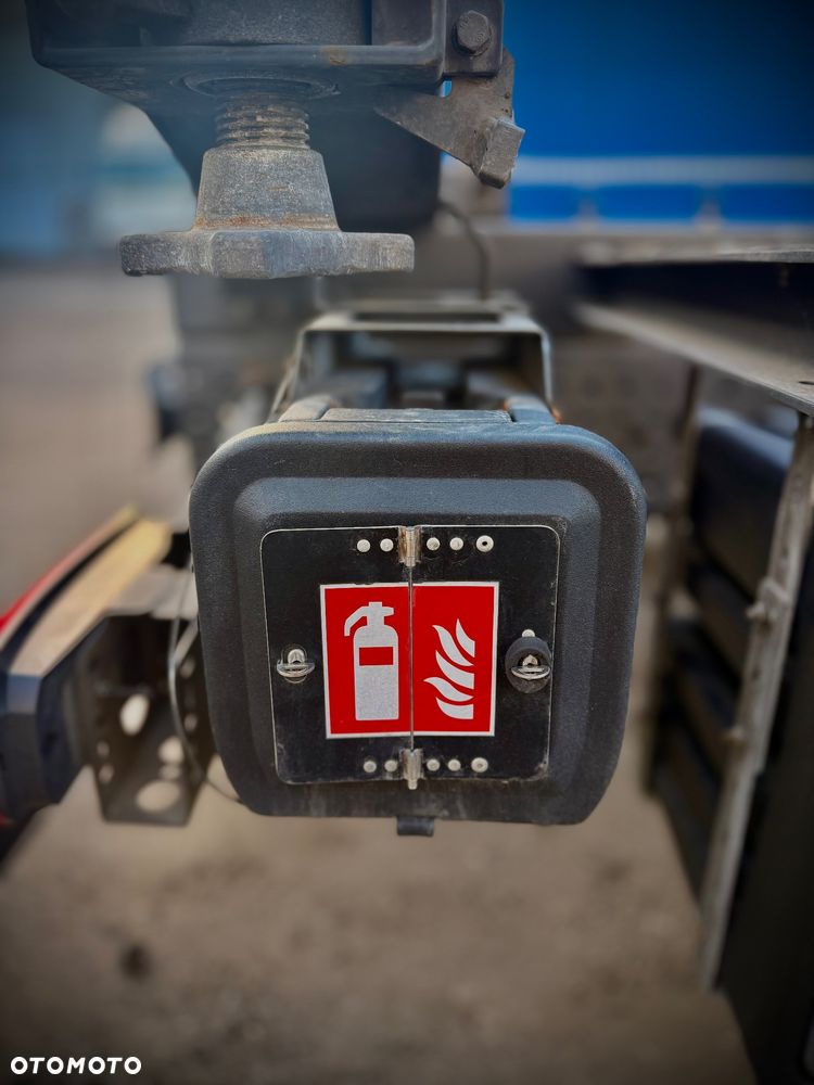 Mercedes-Benz Actros - 10