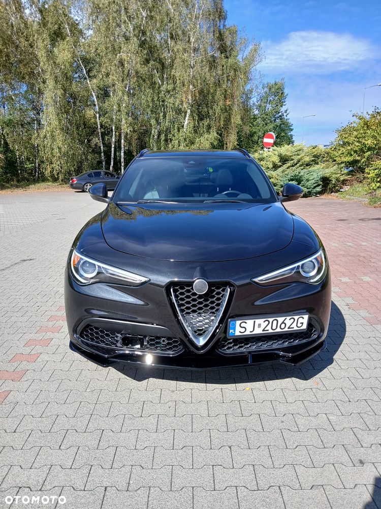 Alfa Romeo Stelvio 2022 photo 2