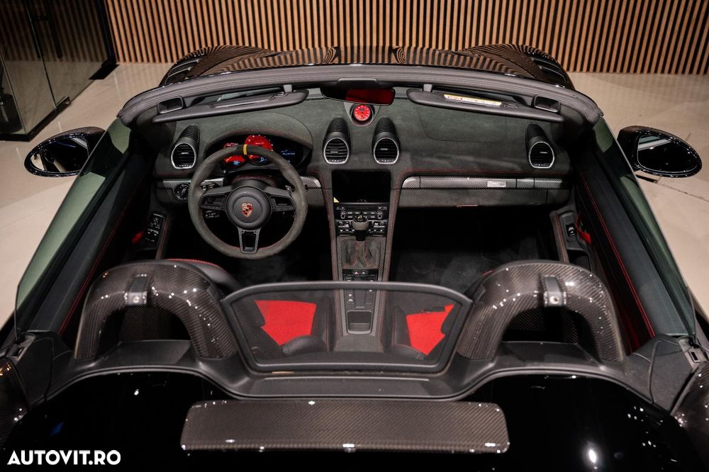 Porsche Boxster 718 Spyder RS - 18
