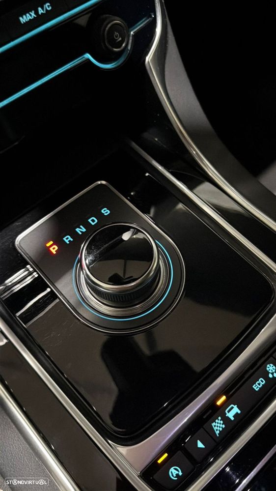 Jaguar XE 2.0 D R-Sport Aut. - 24