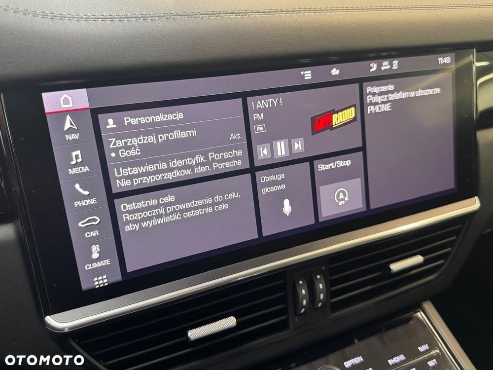 Porsche Cayenne - 24