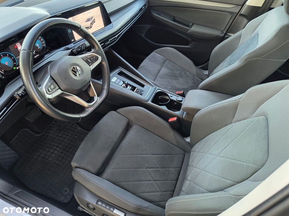 Volkswagen Golf - 12