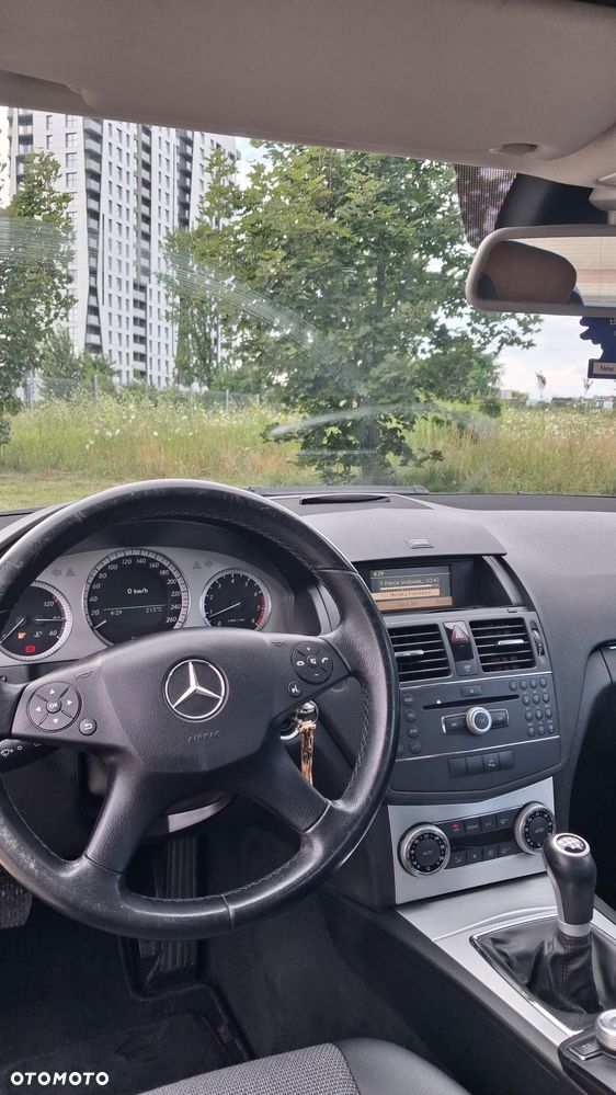 Mercedes-Benz Klasa C 180 K BlueEff Elegance - 5