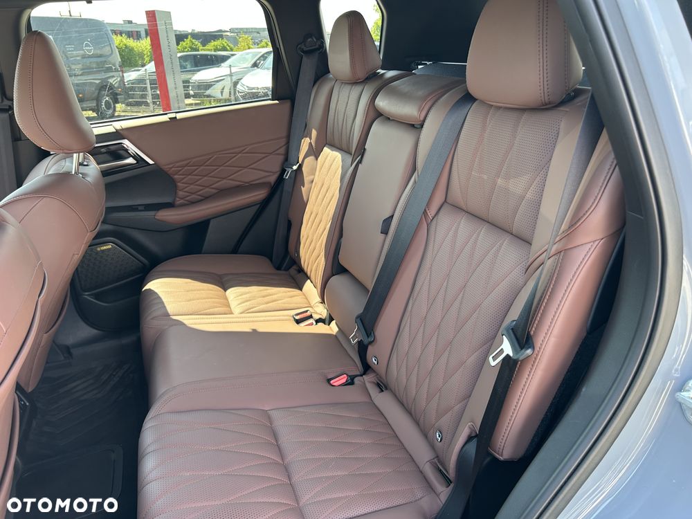 Mitsubishi Outlander Instyle Plus - 16