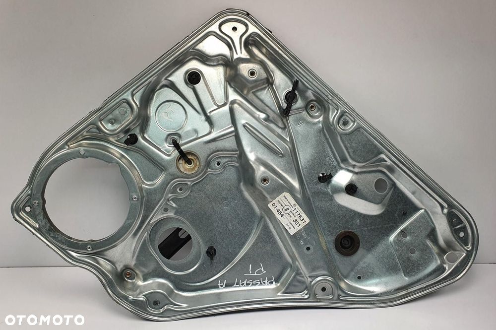 MECHANIZM PODNOSNIK SZYBY PRAWY TYL VW PASSAT B5 3B9839752 - 1