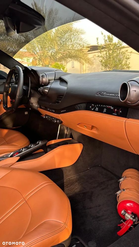 Ferrari F8 Tributo - 35