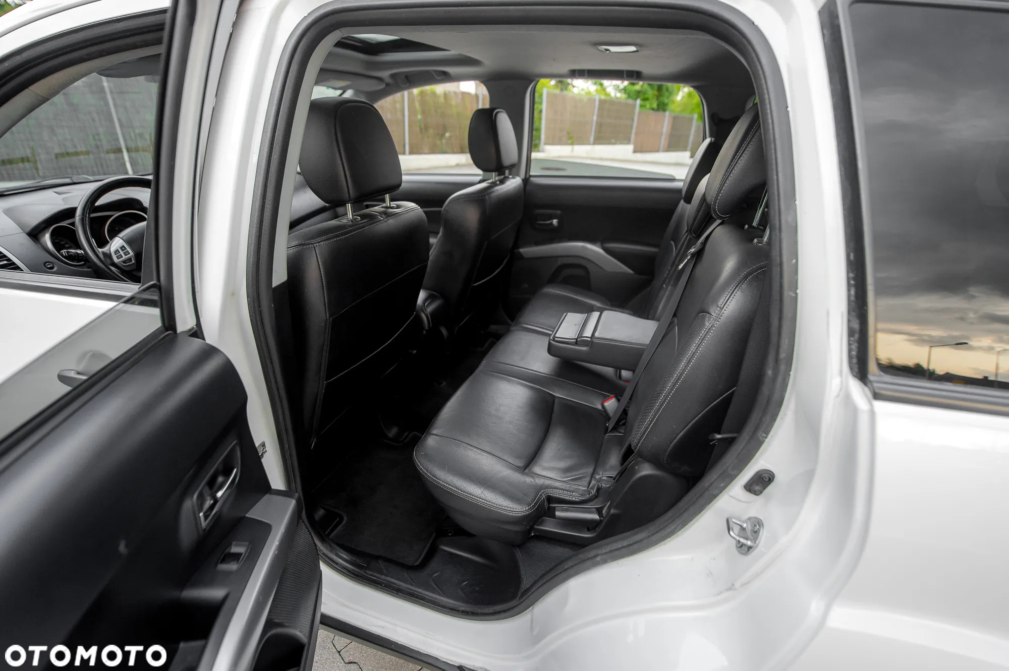 Mitsubishi Outlander 2.4 Invite CVT - 23