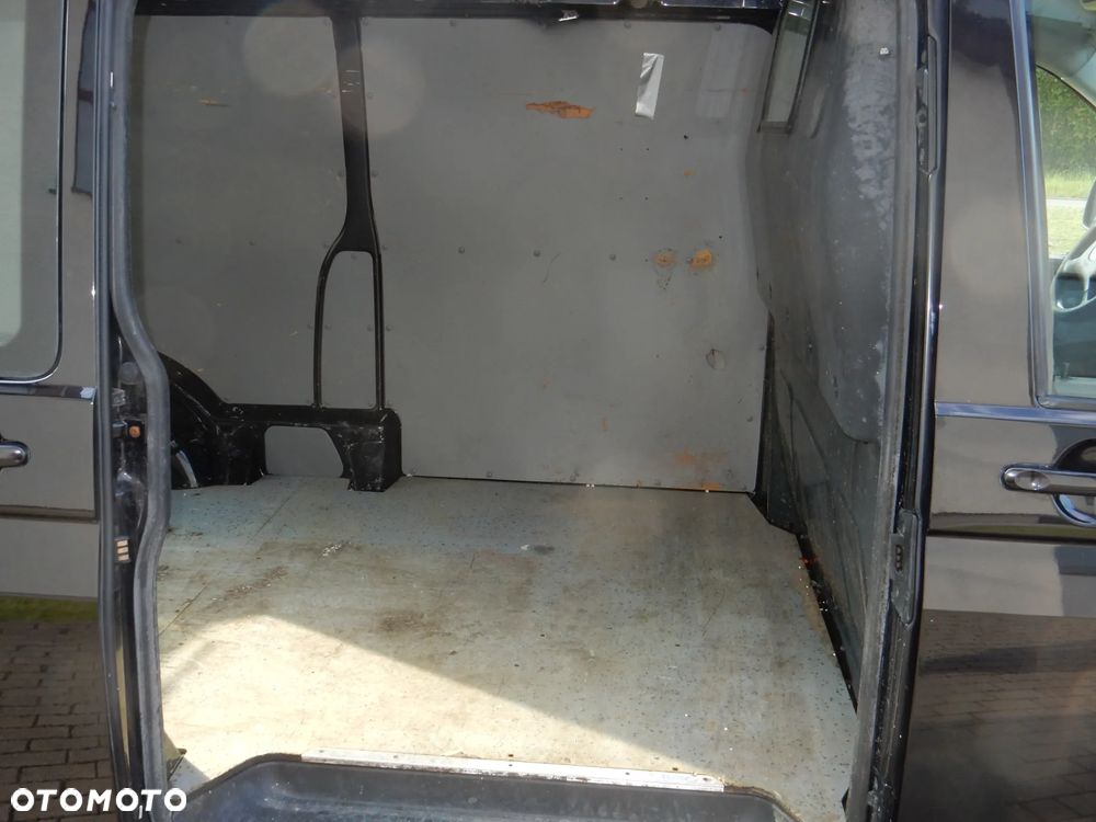Volkswagen Transporter - 13