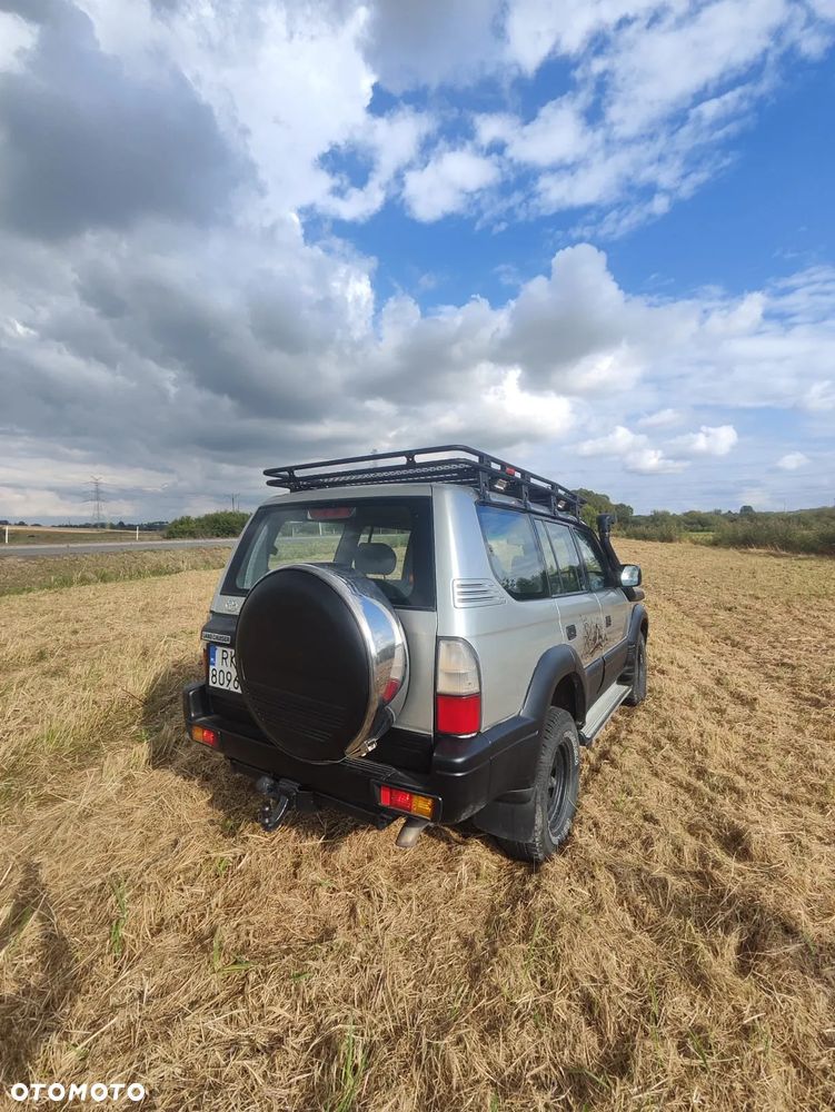 Toyota Land Cruiser - 11
