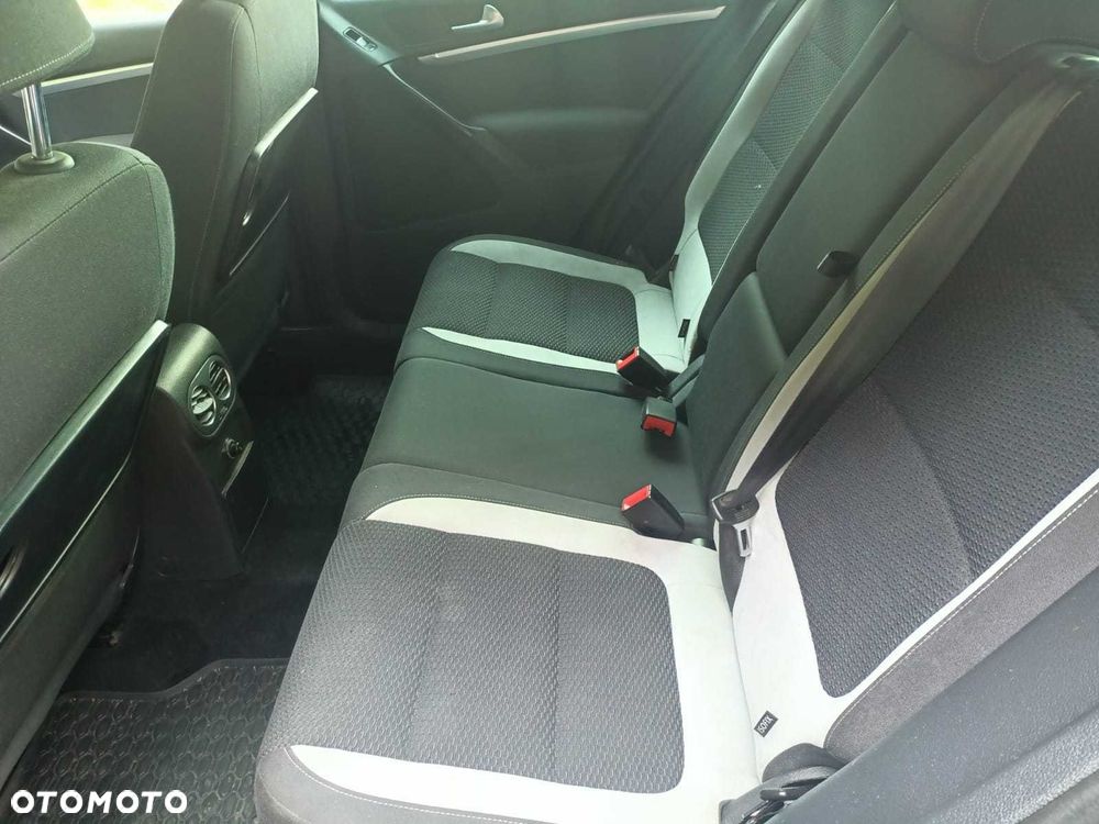 Volkswagen Tiguan - 2