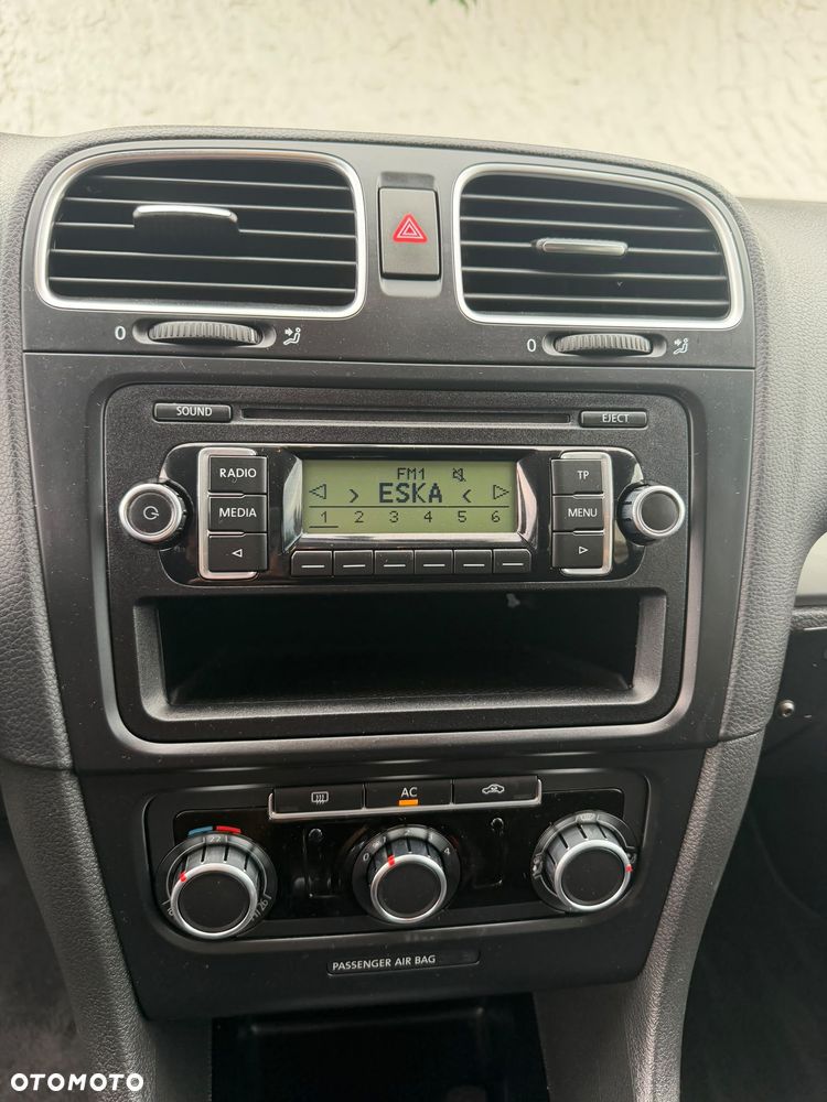Volkswagen Golf 1.6 TDI DPF BlueMotion Technology Comfortline - 10