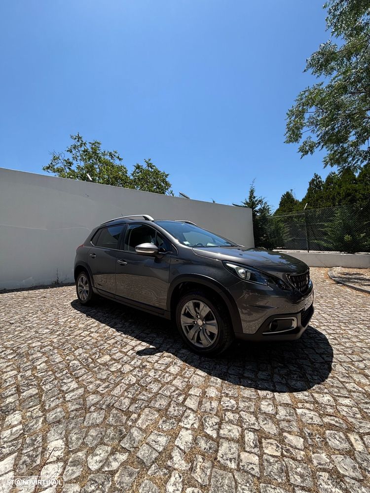 Peugeot 2008 1.2 PureTech Signature - 2