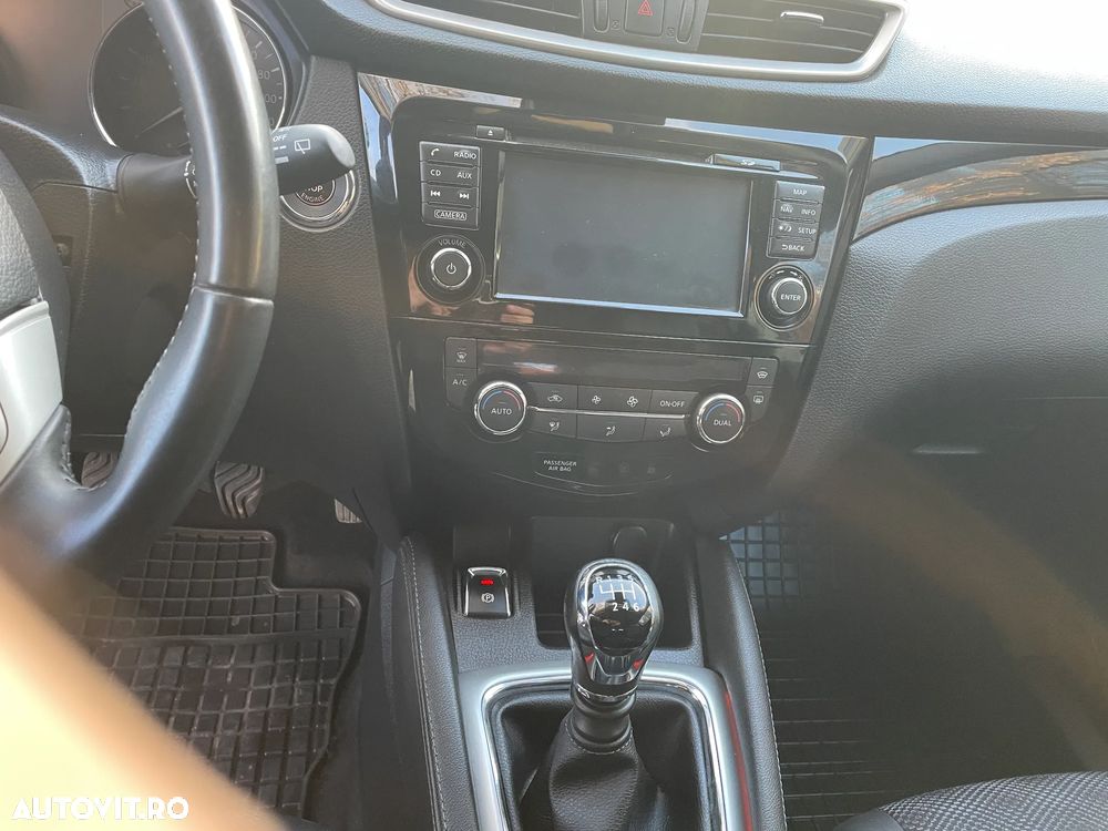 Nissan Qashqai 1.6 DCI Start/Stop 4X4-i Tekna - 10