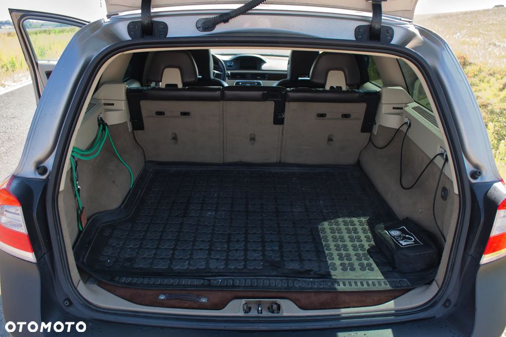 Volvo XC 70 3.2 AWD Summum - 24
