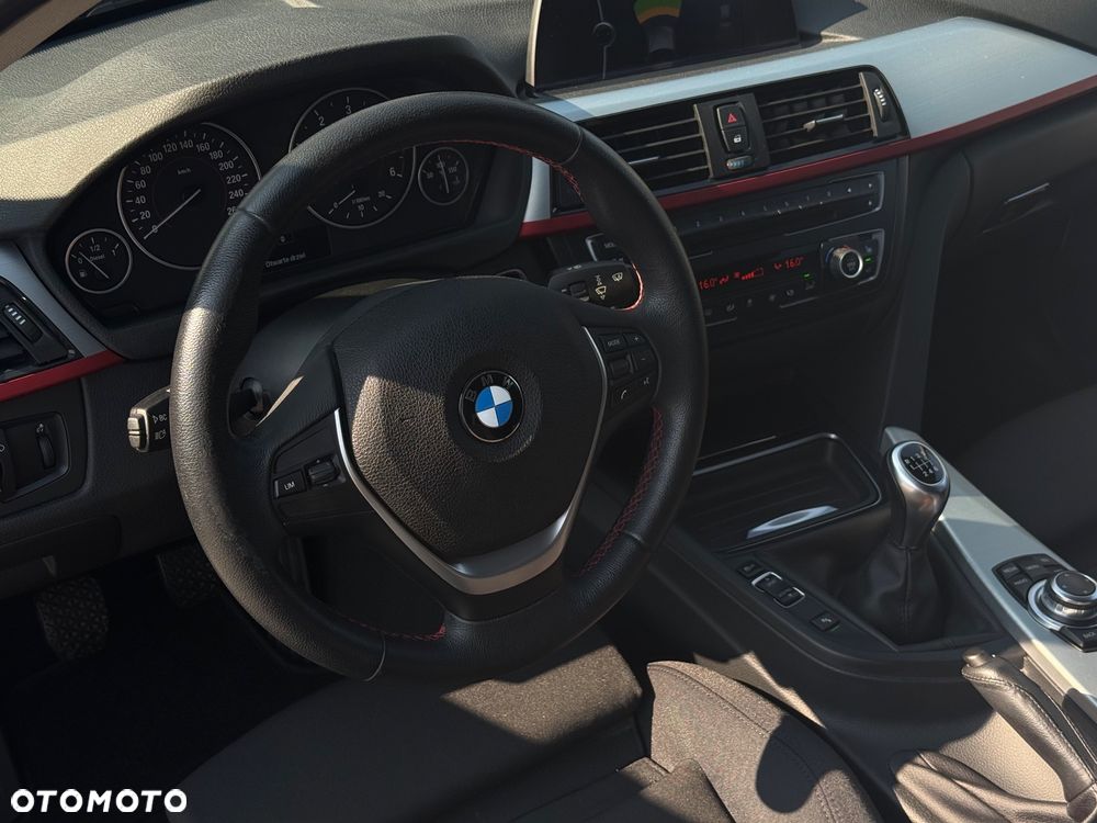 BMW Seria 3 320d - 13