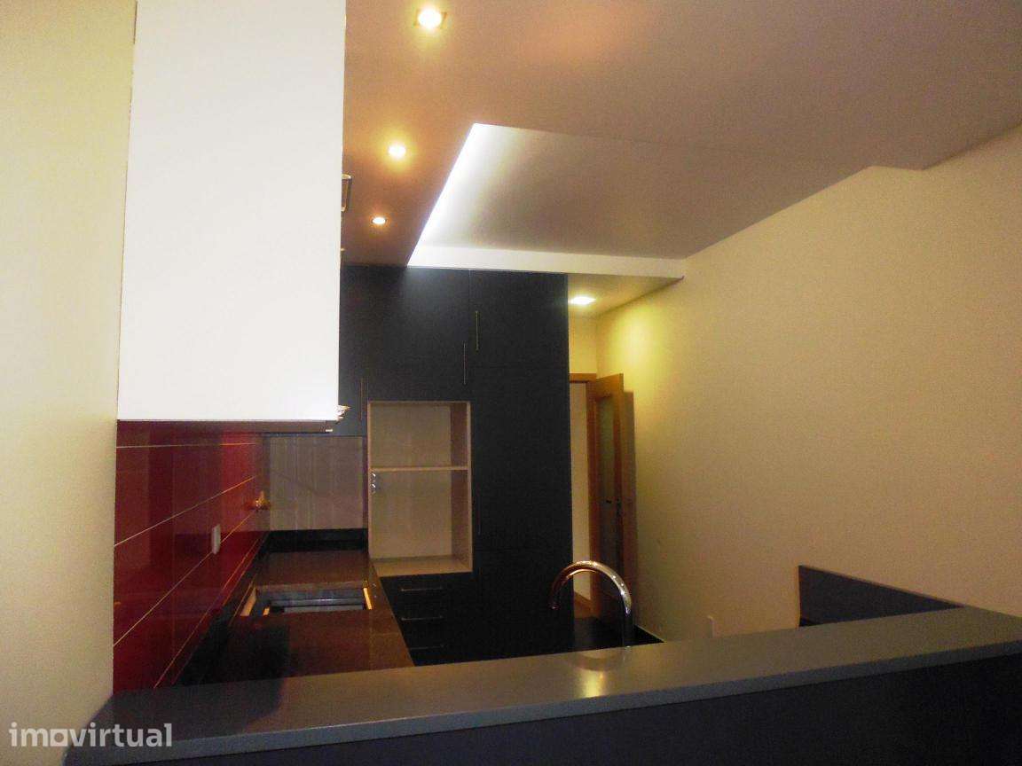 Arrendo Apartamento T.3 de Luxo em Stª Clara – Parceiros, Leiria. - Grande imagem: 5/16