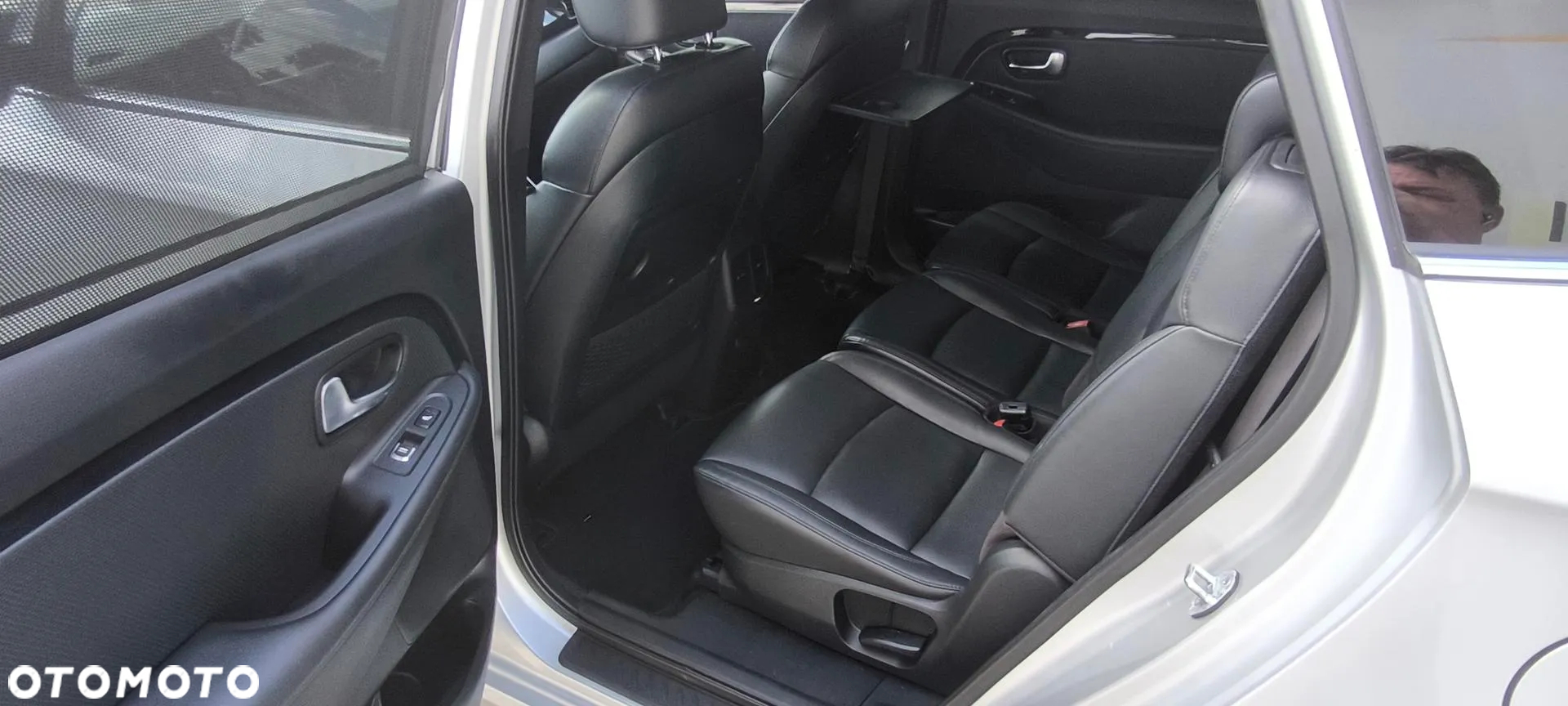 Kia Carens 1.7 CRDi XL 7os - 13