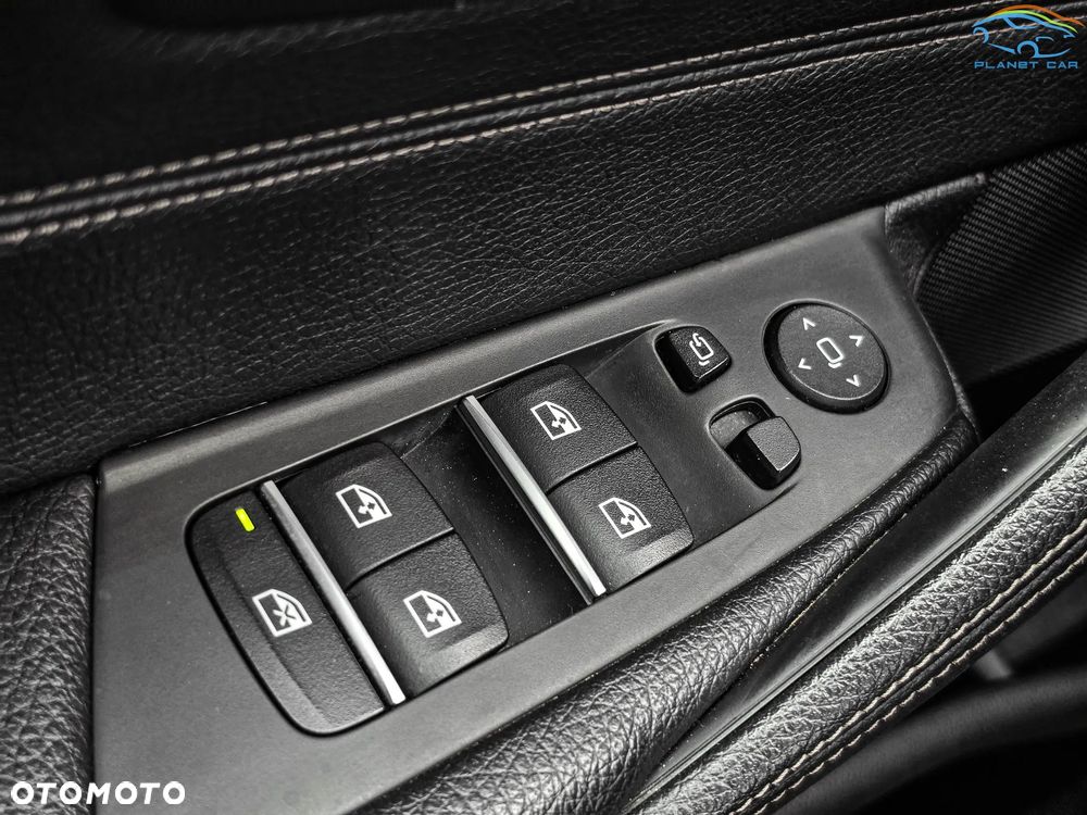 BMW Seria 5 525d Sport Line - 29