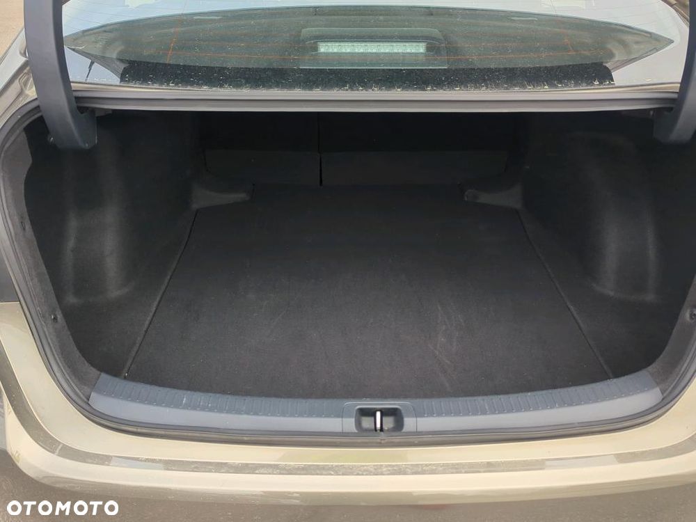 Toyota Corolla 1.5 Comfort - 10