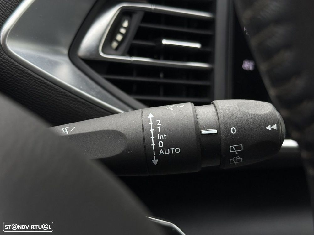 Peugeot 308 SW 1.2 PureTech Style - 11