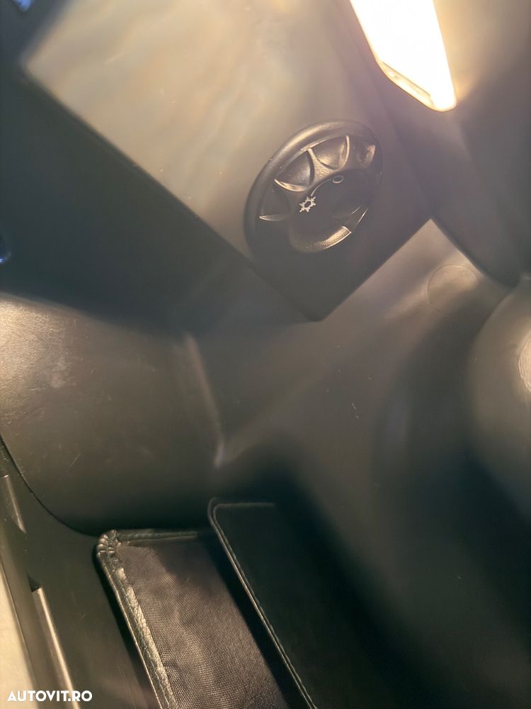 Skoda RAPID 1.2 TSI Elegance - 19