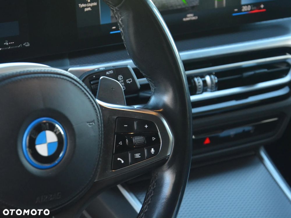 BMW Seria 3 330e xDrive M Sport sport - 10