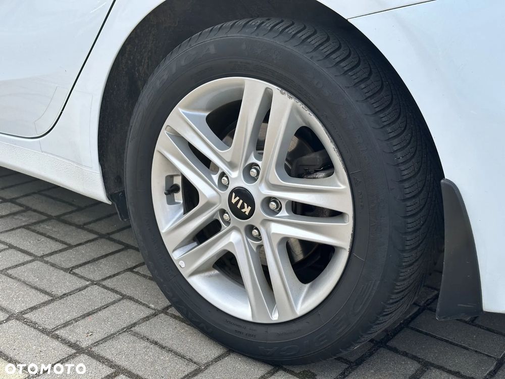 Kia Ceed - 15