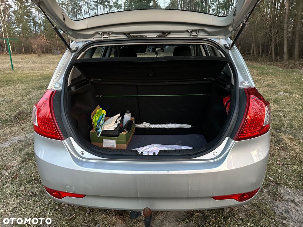 Kia Ceed - 10