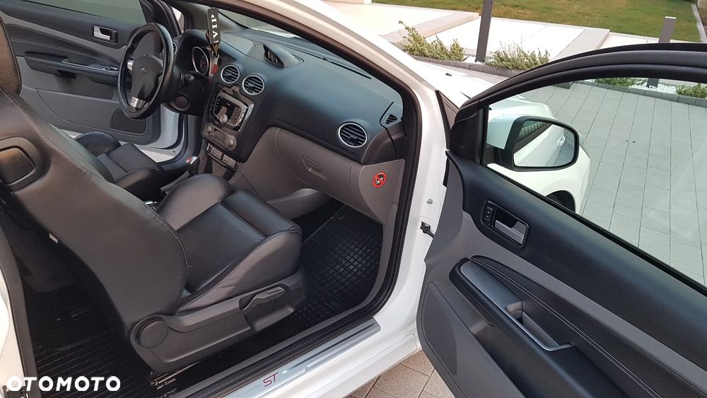 Ford Focus - 31