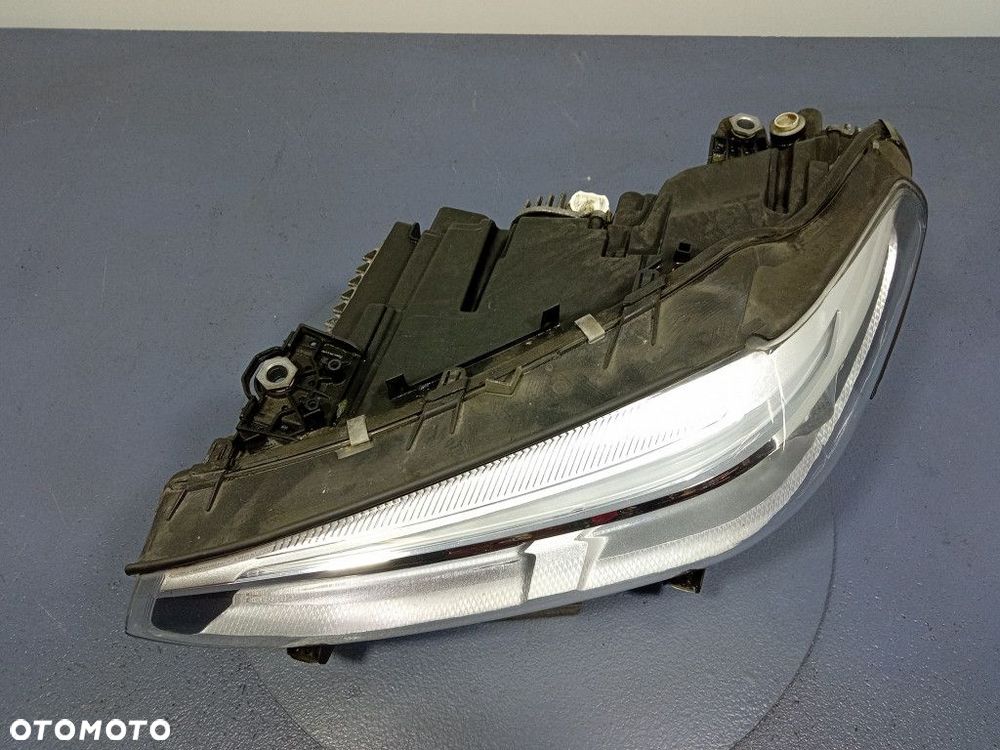 BMW X4 F98 F97 G02 G01 REFLEKTOR LEWY PRZÓD LAMPA PRZEDNIA LED EU 8739653 - 9