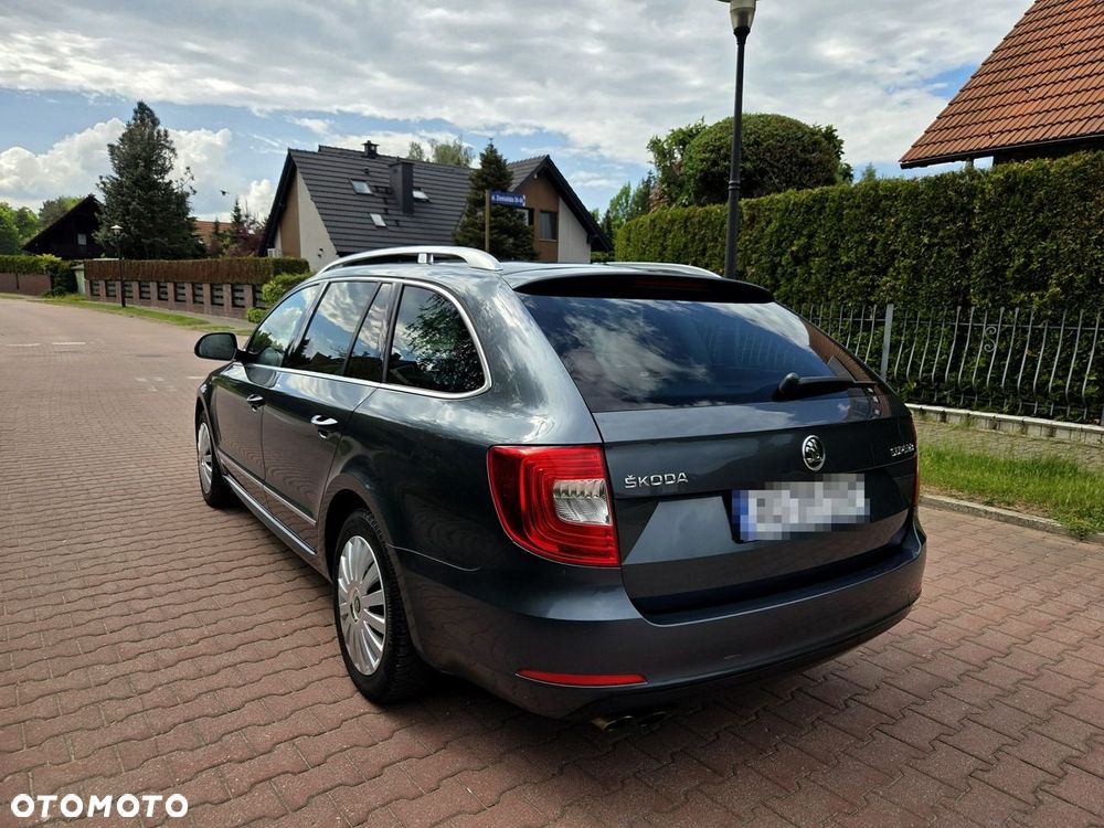 Skoda Superb 2.0 TDI Business - 4