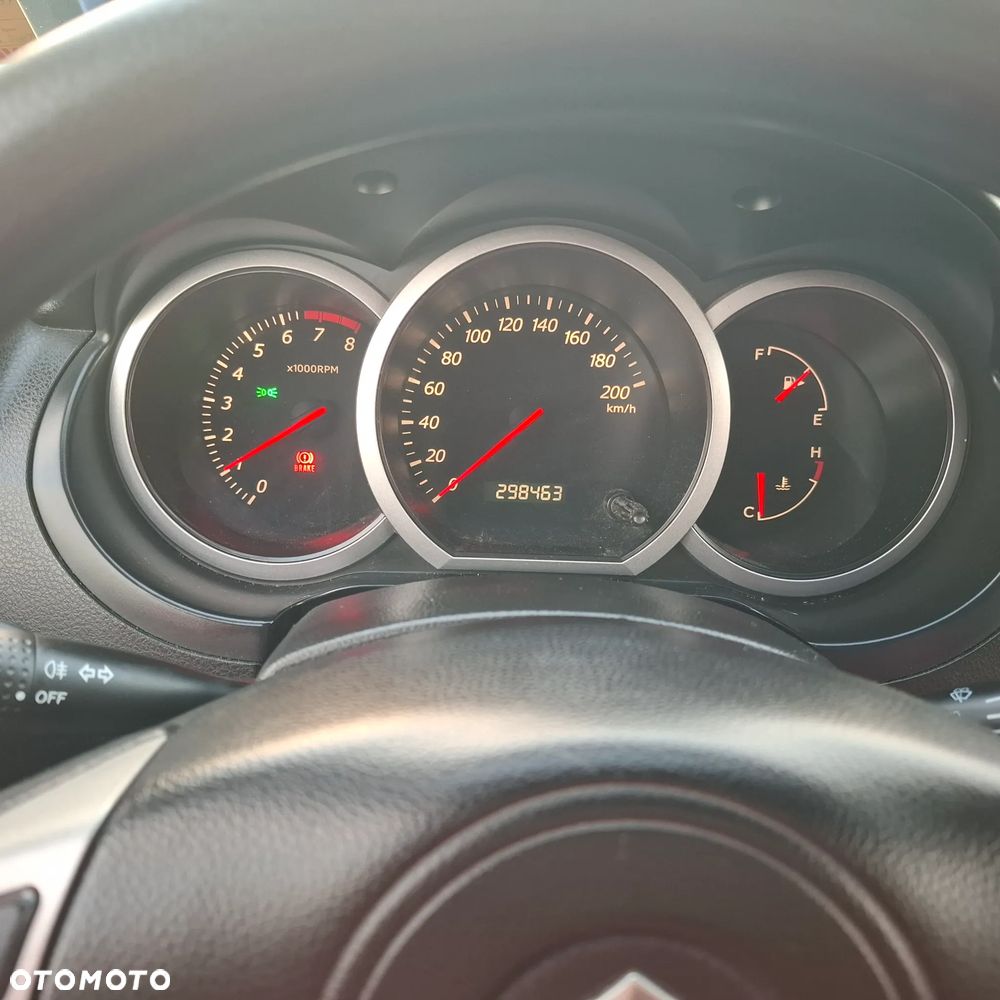 Suzuki Grand Vitara - 24