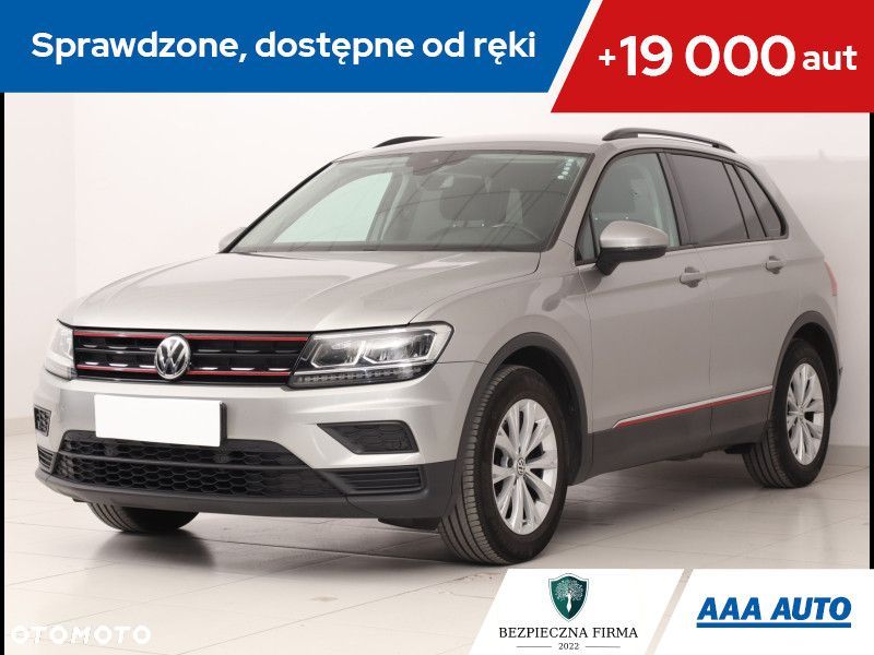 Volkswagen Tiguan - 1