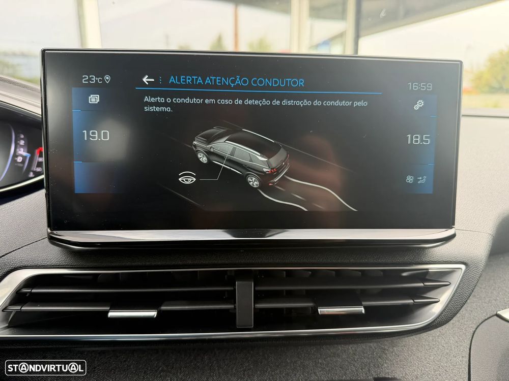 Peugeot 3008 1.5 BlueHDi Allure Pack EAT8 - 17