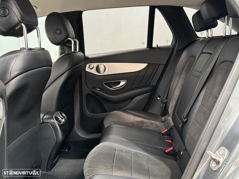 Mercedes-Benz GLC 220 d 4Matic 9G-TRONIC AMG Line - 25