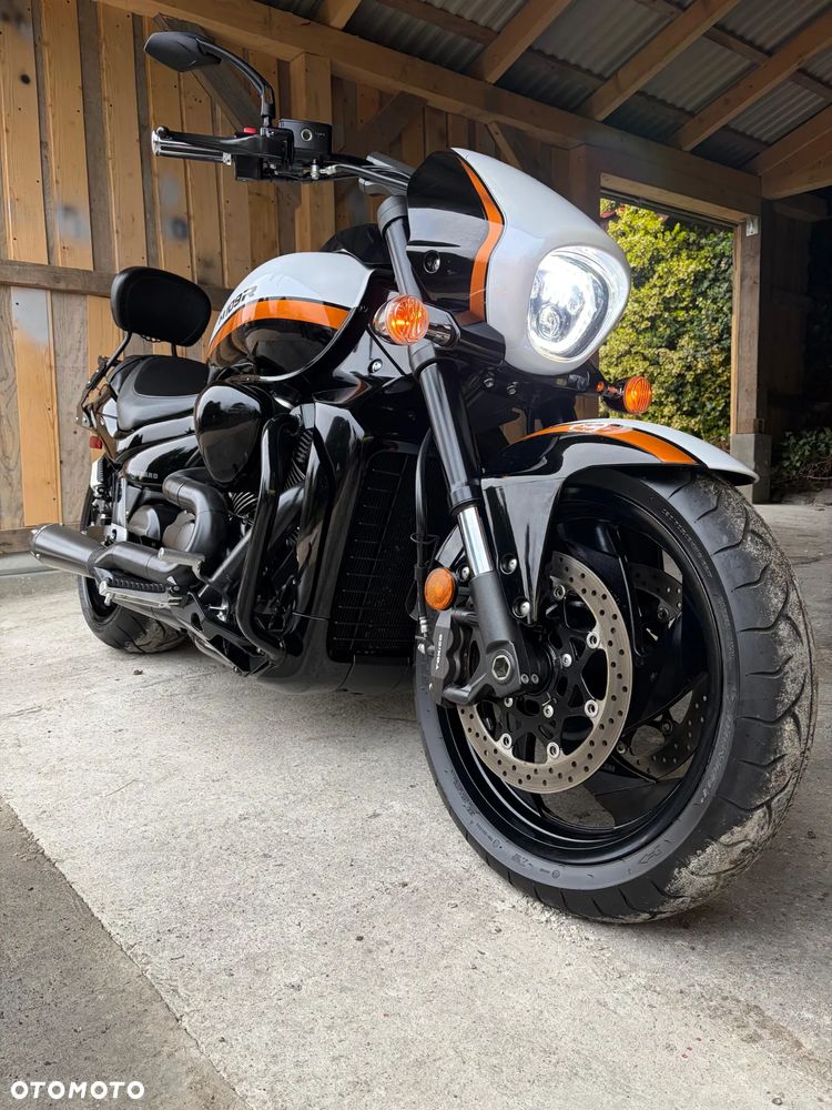 Suzuki Intruder - 28