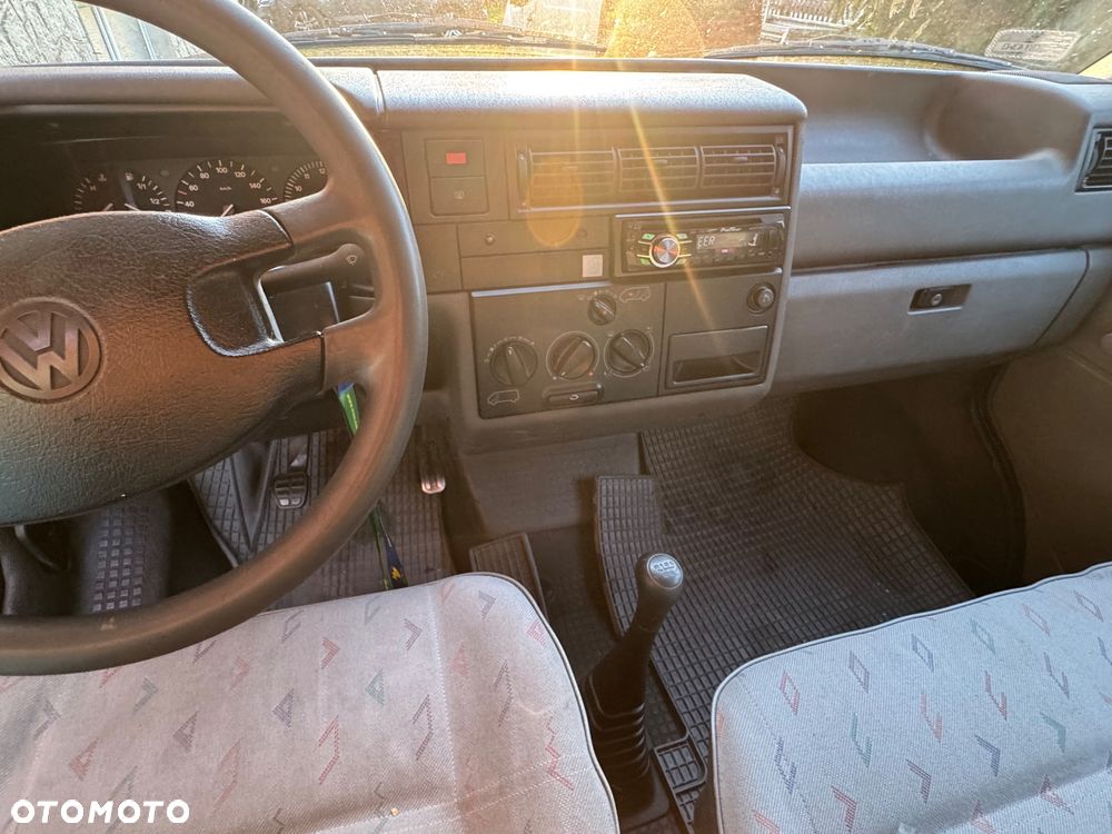 Volkswagen Transporter - 11