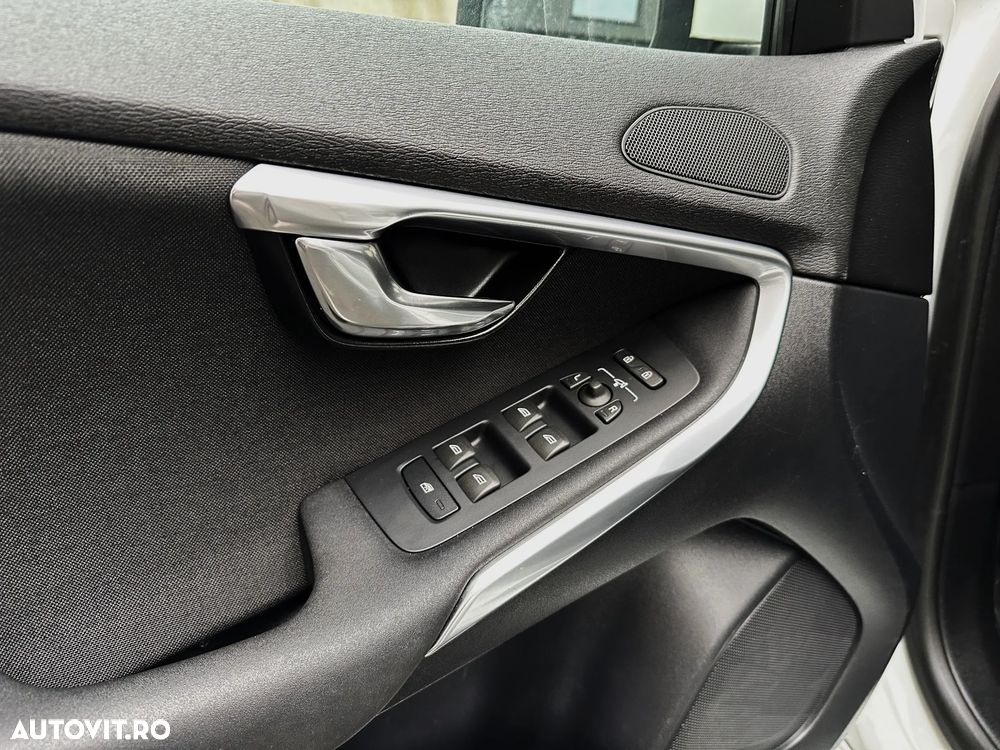 Volvo V40 D2 Geartronic Summum - 12