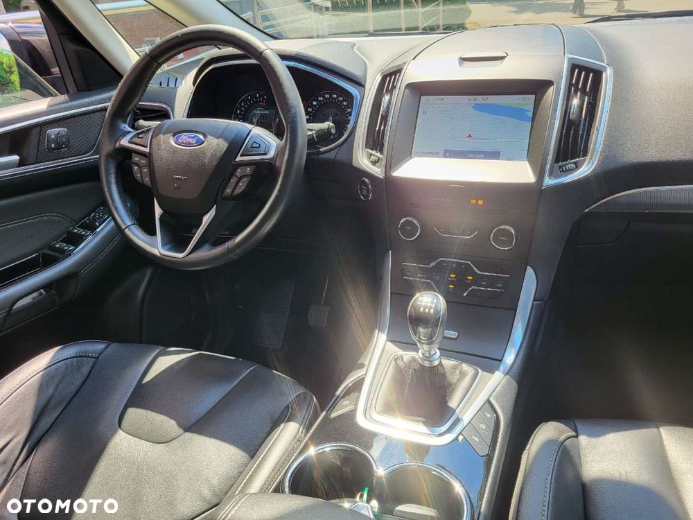 Ford S-Max - 10