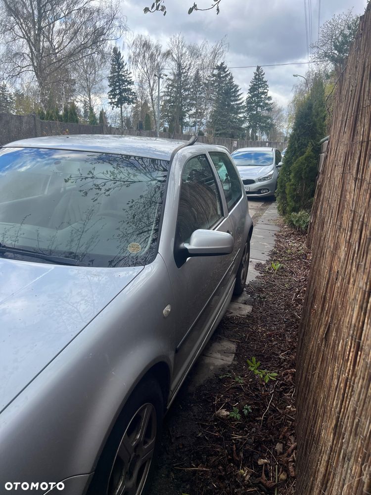 Volkswagen Golf 1.6 Basis - 4