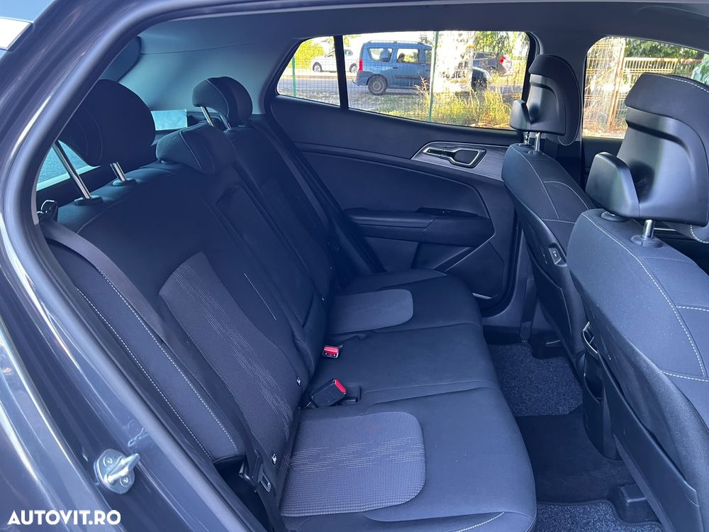 Kia Sportage 1.6 DSL MHEV 7DCT HP 4x2 Style - 35